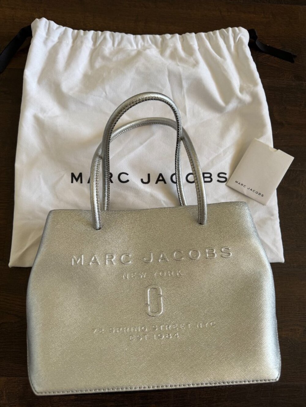 Marc Jacobs The Metallic Leather Small Tote Bag - Silver